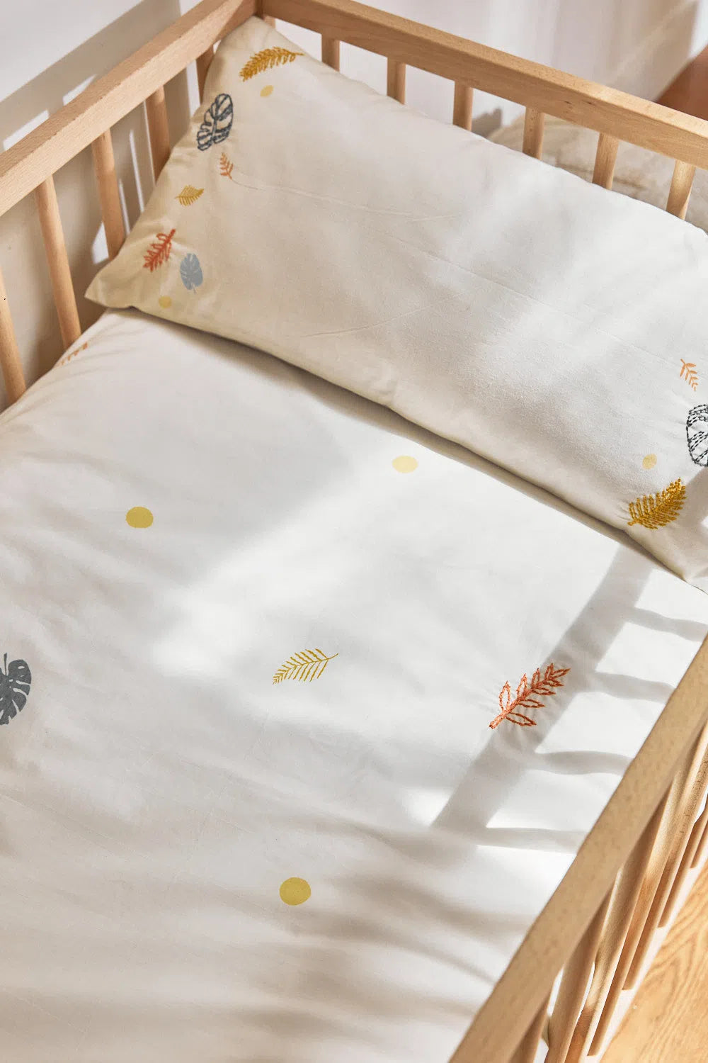 Funda nórdica de cuna + funda de almohada con motivos naturales