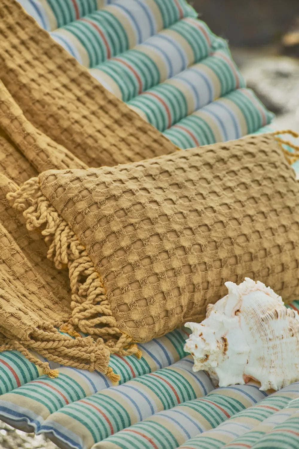 Beach cushion Ola Mustard - Calma House