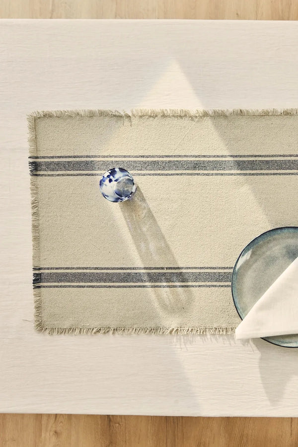 Table runner with woven stripe Begur