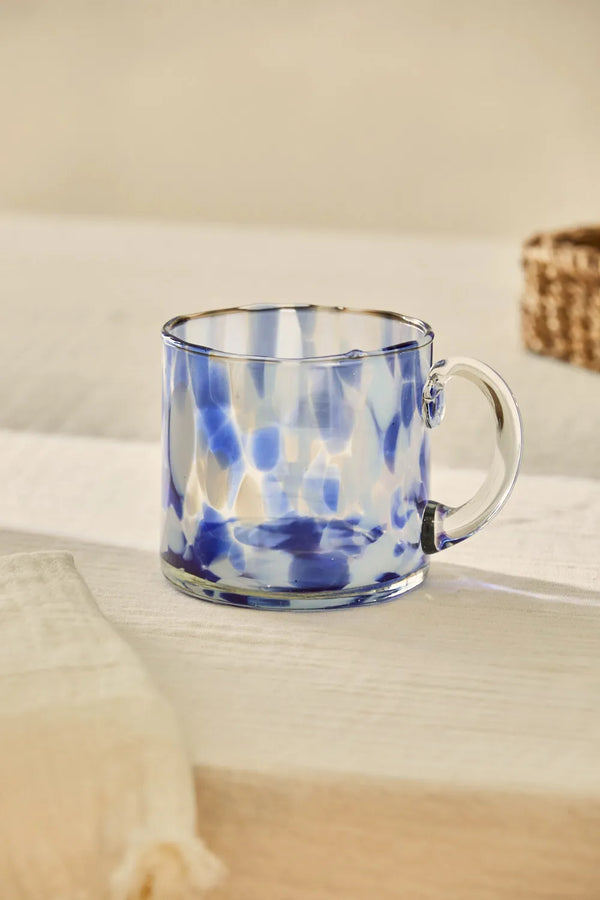 Taza de cristal con motas de color azul Beira