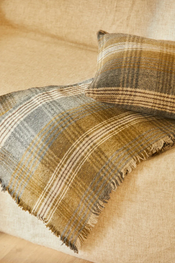 Logan wool plaid