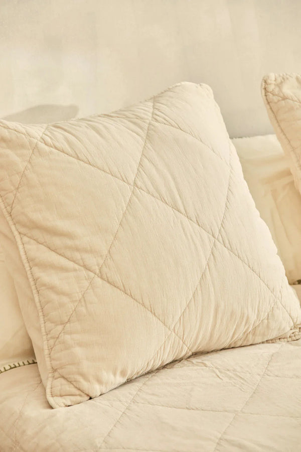 Quilted cushion cover Ecru Nantes