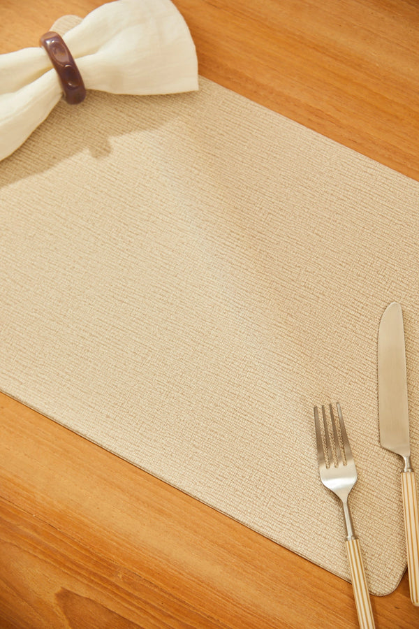 Pla beige stain-resistant placemat