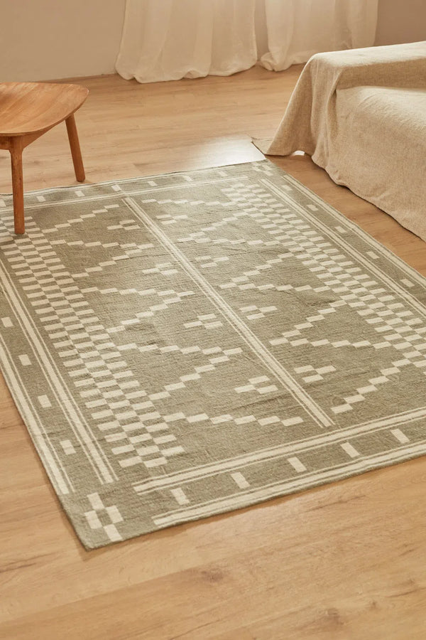 Farim ethnic patterned soft rug