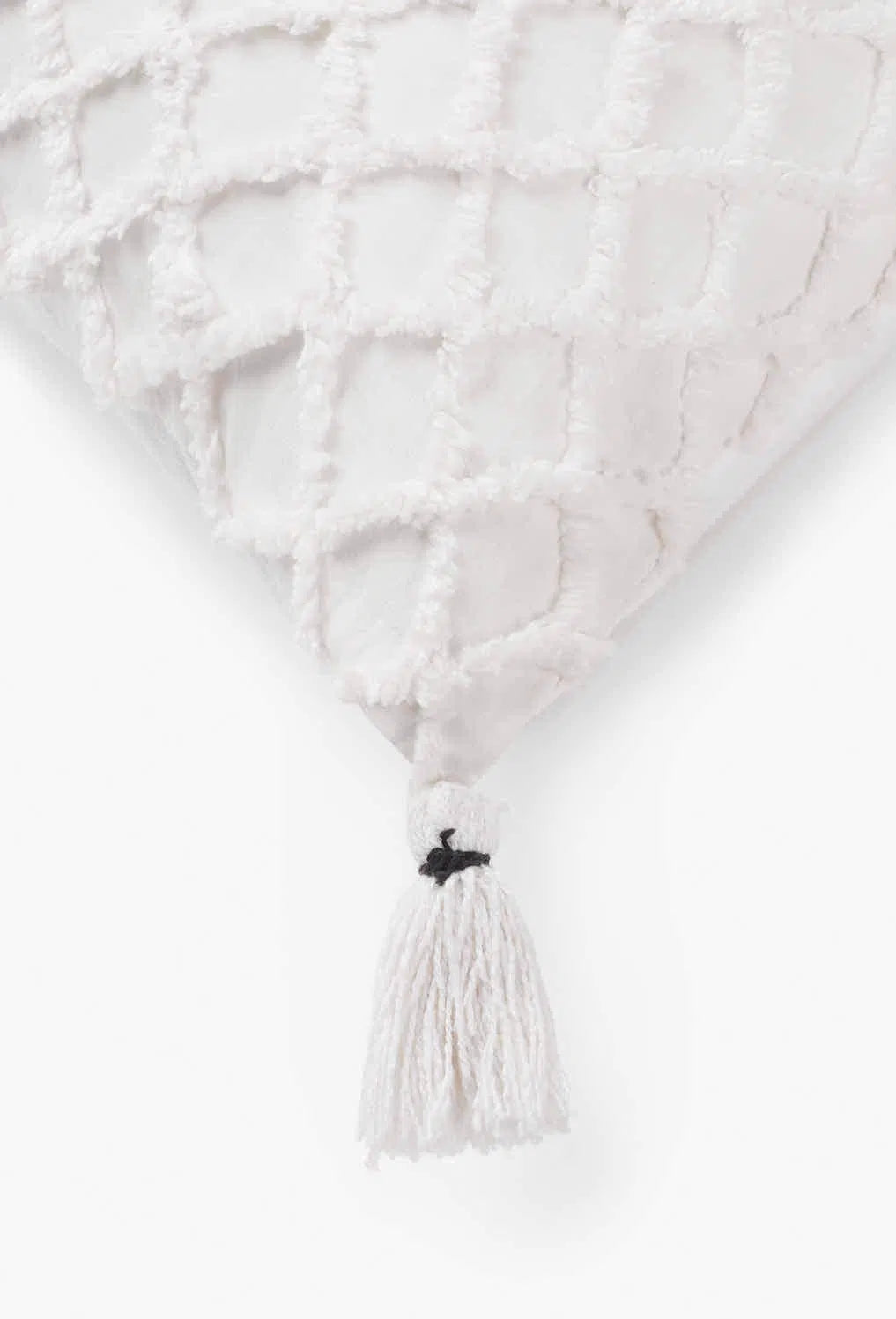 Funda de cojín con relieve de rombos blanco Royal-Calma House