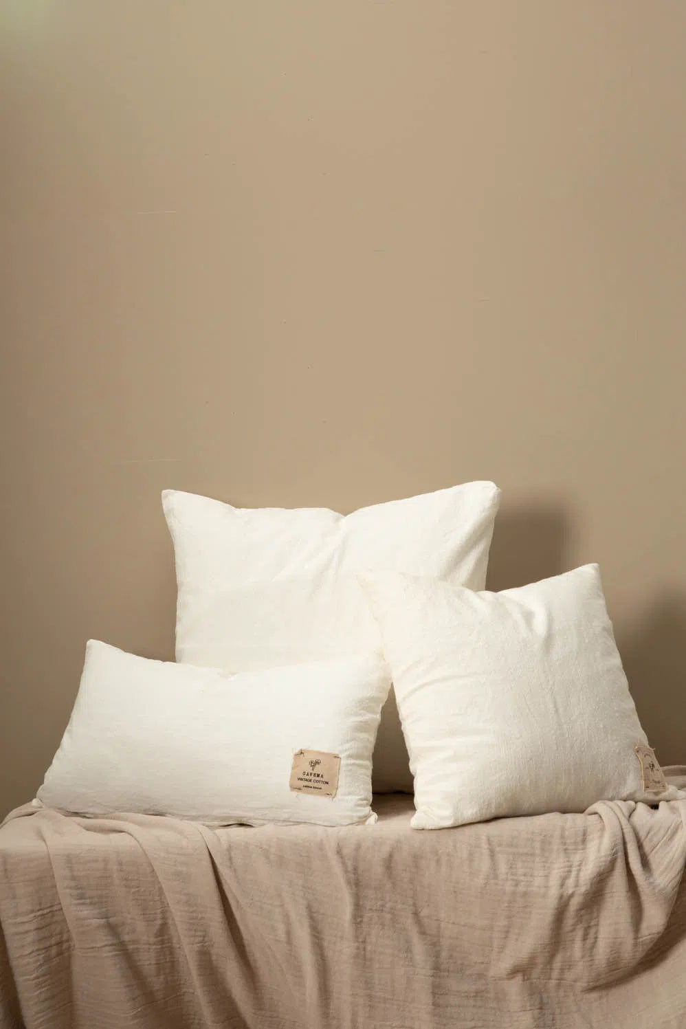 Funda de cojín de algodón vintage crudo Gavema-Calma House