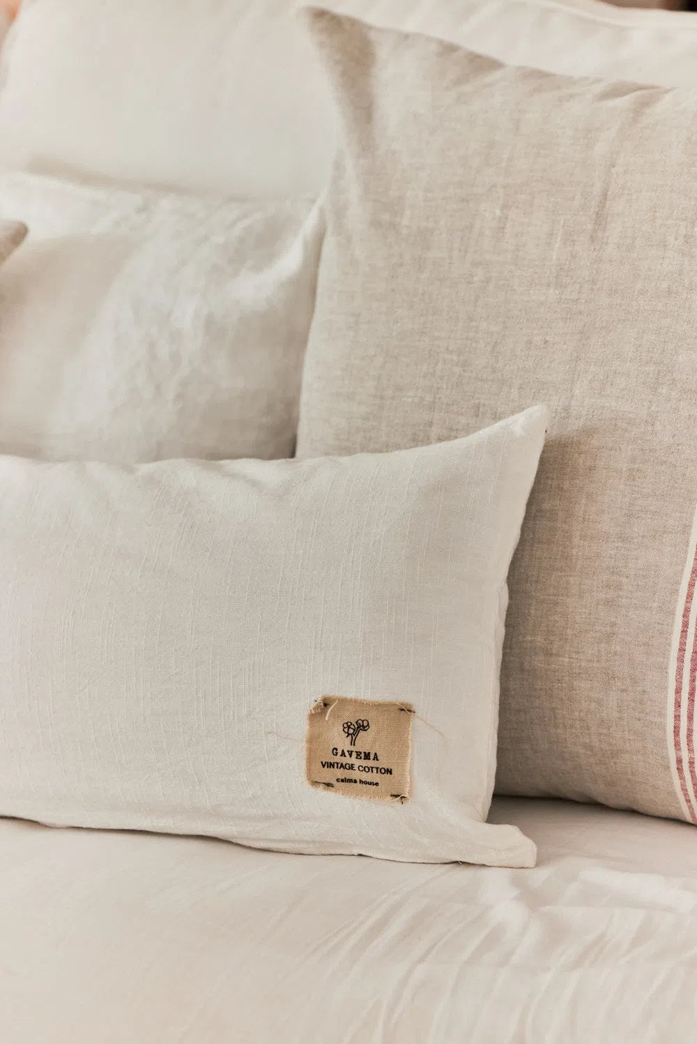Funda de cojín de algodón vintage crudo Gavema-Calma House