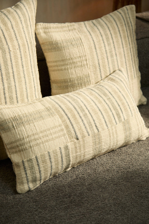 Funda de cojín rectangular de patchwork con raya tejida Bacoli