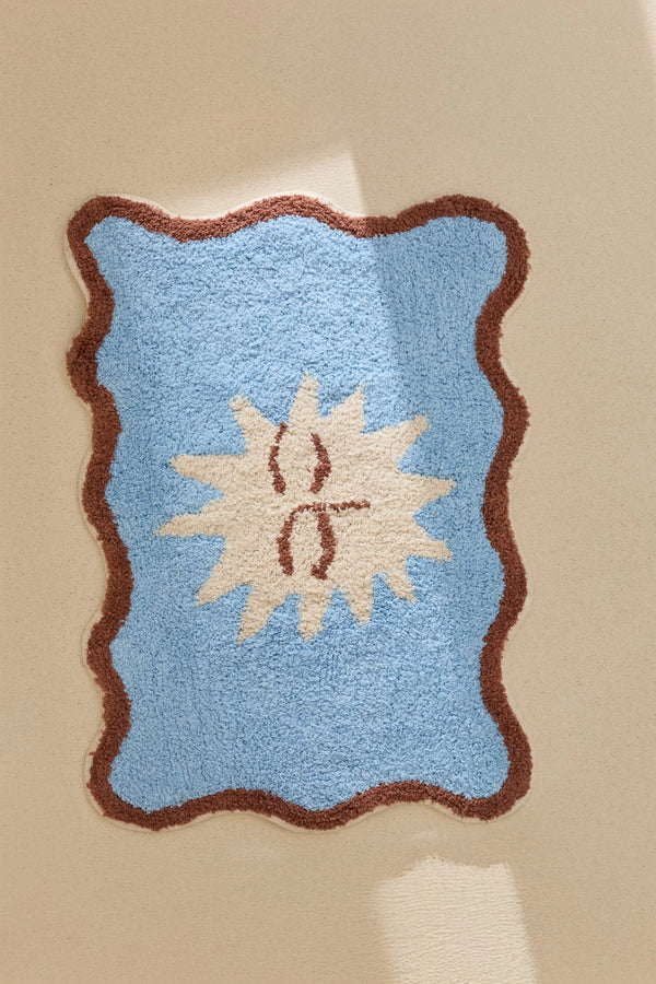 Alfombra de baño ilustrada en azul Camp