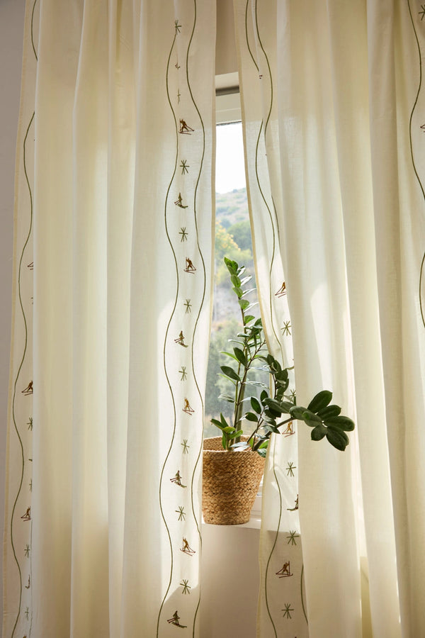 Cortina con bordados Ski