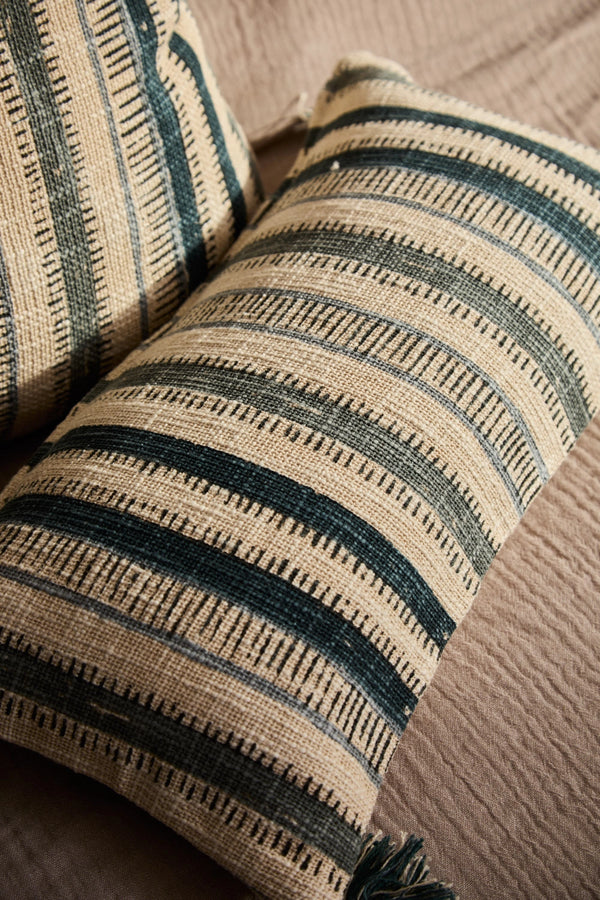 Funda de cojín rectangular de algodón con a rayas en tonos azules Tacna