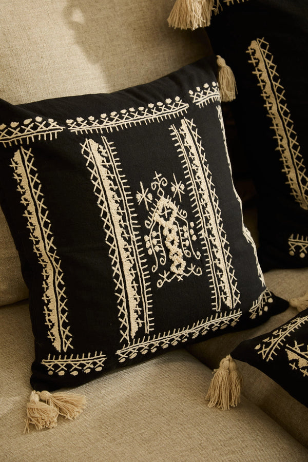 Funda de cojín cuadrado con bordado gris oscuro Traste