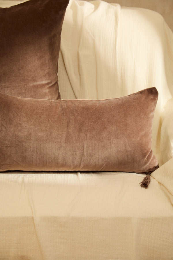 Funda de cojín rectangular de terciopelo marrón Velour