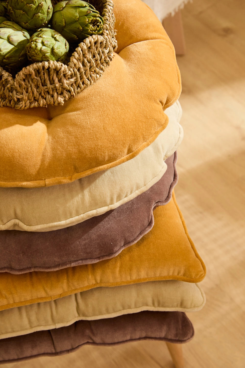 Cojín de silla redondo de terciopelo marrón Velour Calma House