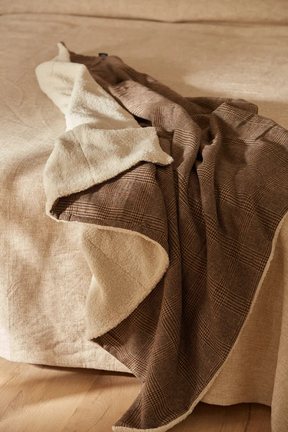 Plaid reversible Scott-Calma House