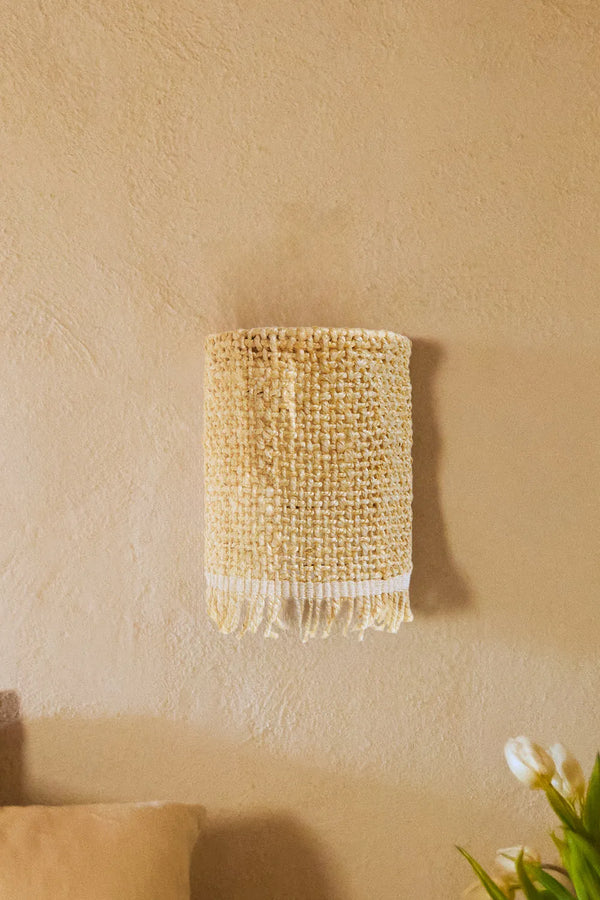 Wall-mounted lampshade made of braided white jute Arena
