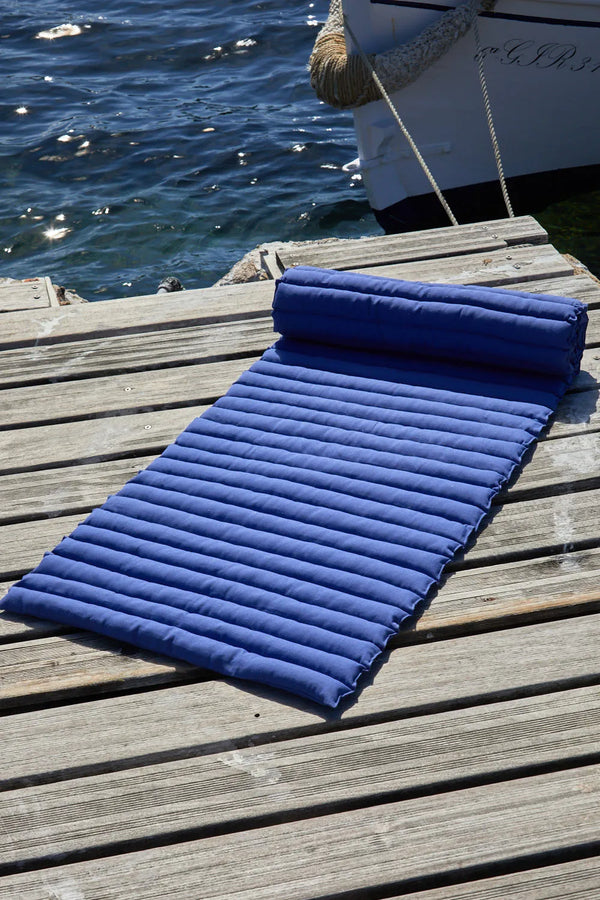 Dark blue Gavema hammock cushion