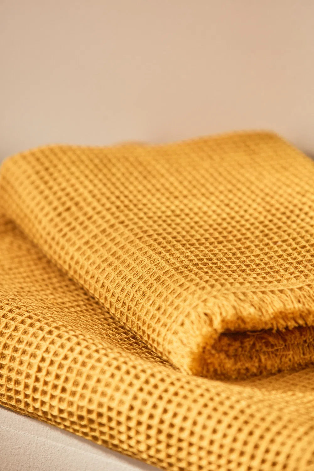 Toalla de baño mostaza Marte-Calma House