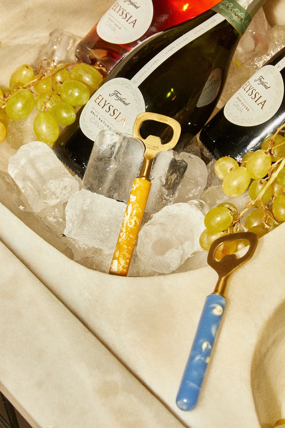 Abrebotellas azul Mango-Calma House