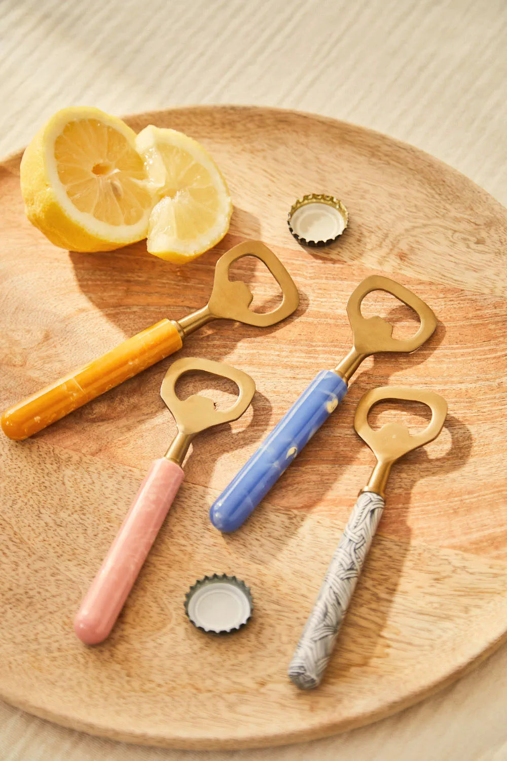 Abrebotellas negro Mango-Calma House