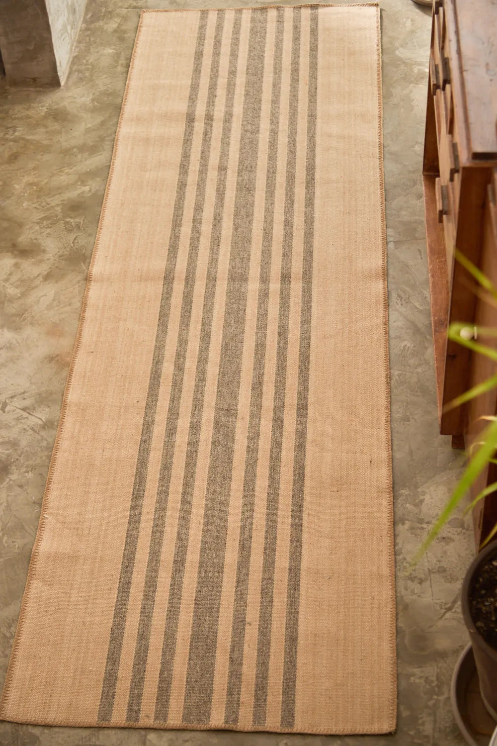 Alfombra pasillera de yute con antideslizante Albons-Calma House