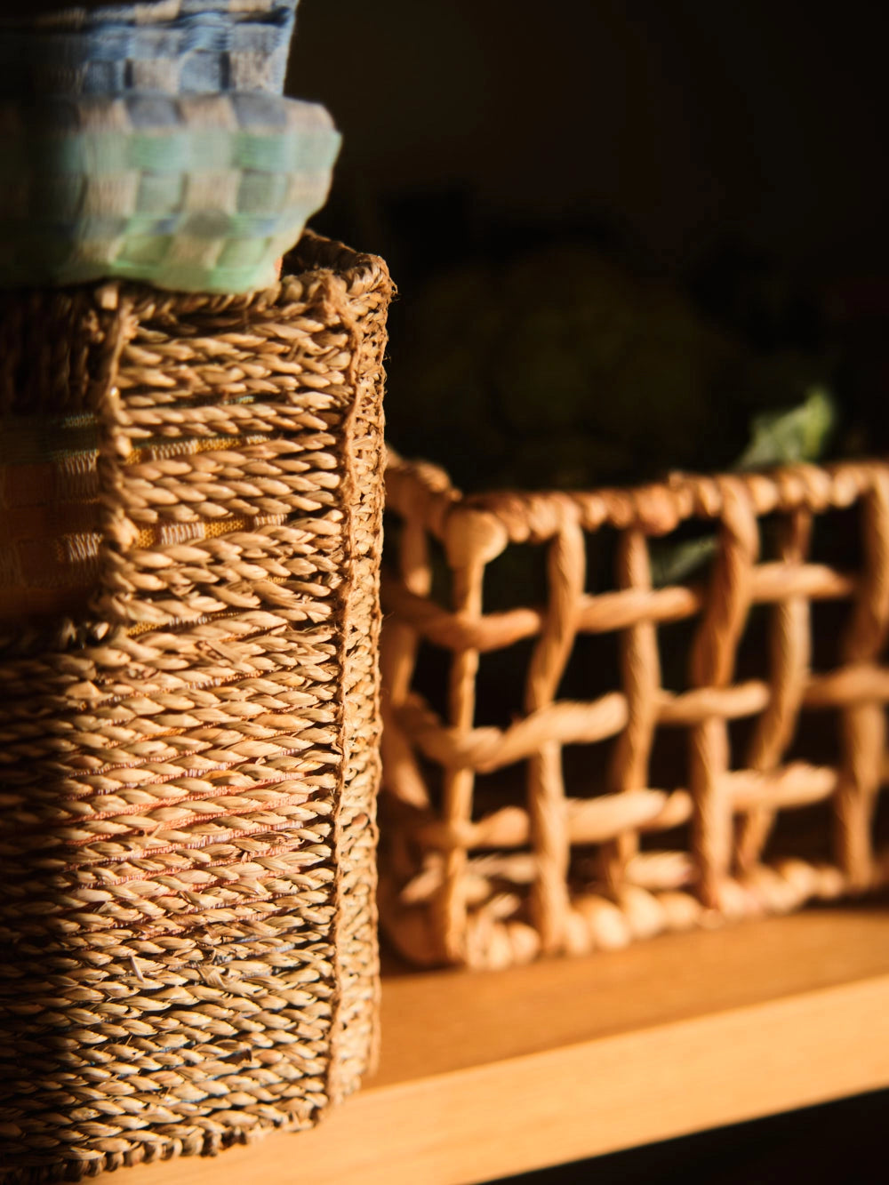 Bandeja De Mimbre Lacado Blanco Con Forro 65x50x9