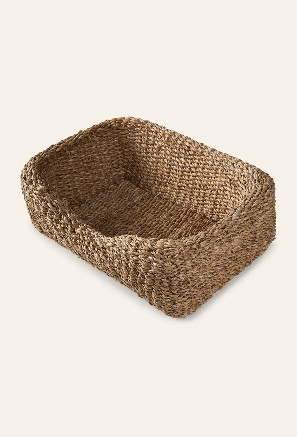 Cama para mascotas de junco de mar Braid con cojín-Calma House