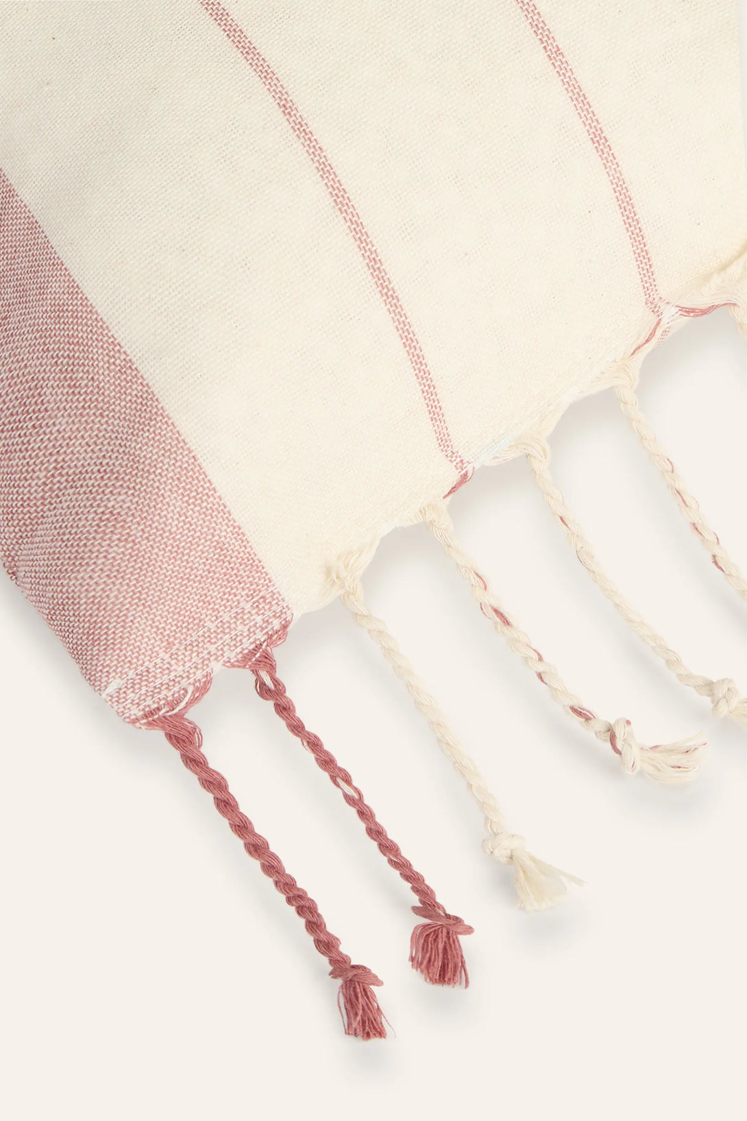 Cojín de playa con rayas tejidas en rojo Tiana-Calma House