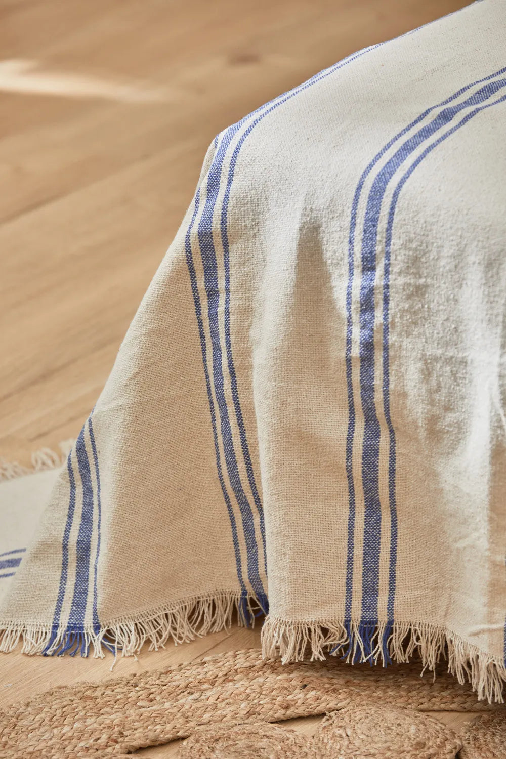 Colcha con raya tejida azul Bari-Calma House