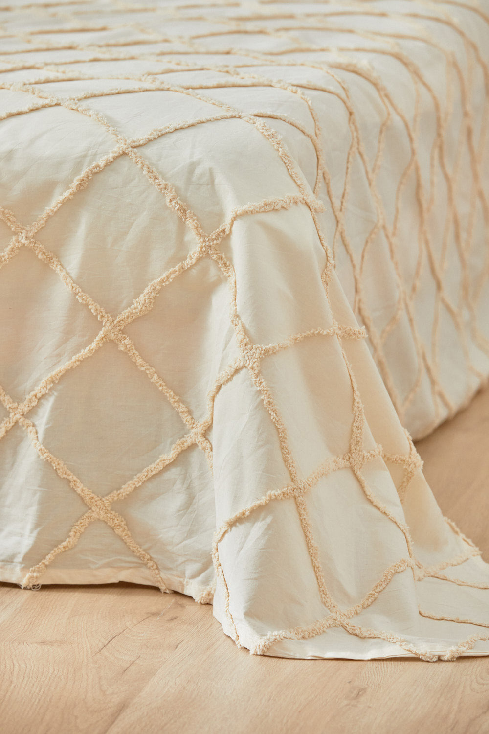 Colcha con tufting crudo Royal-Calma House