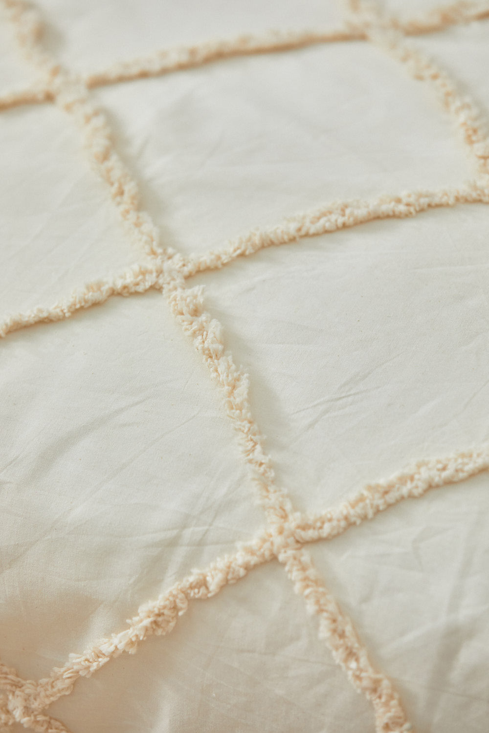 Colcha con tufting crudo Royal-Calma House