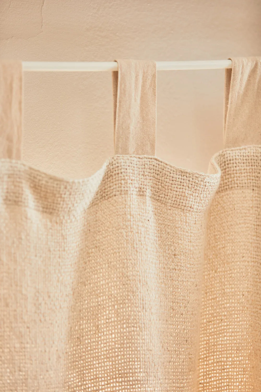 Cortina de punto cruda Mateo-Calma House