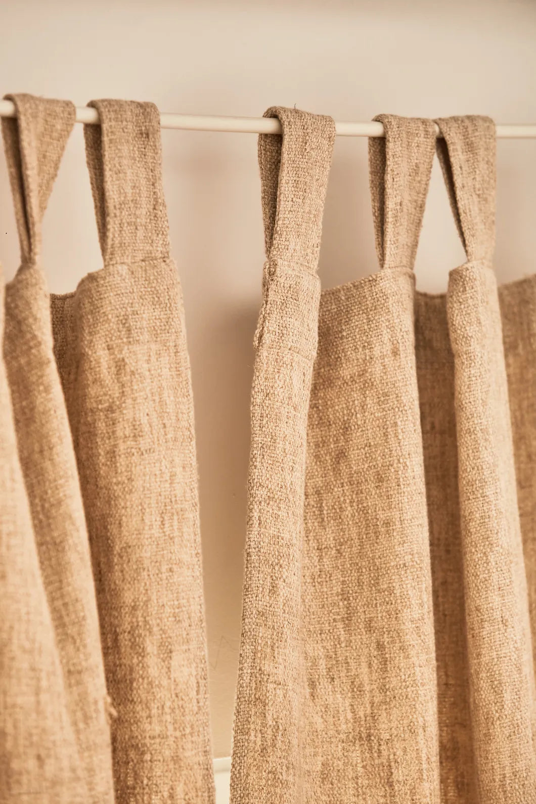 Cortina semiopaca de lino beige Arga-Calma House