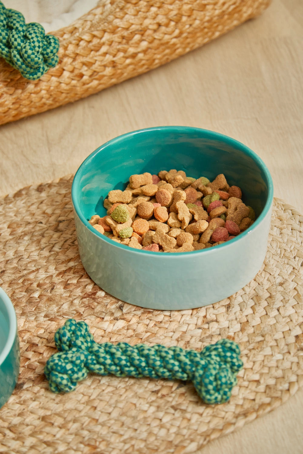 Cuenco para mascotas turquesa Sasha-Calma House
