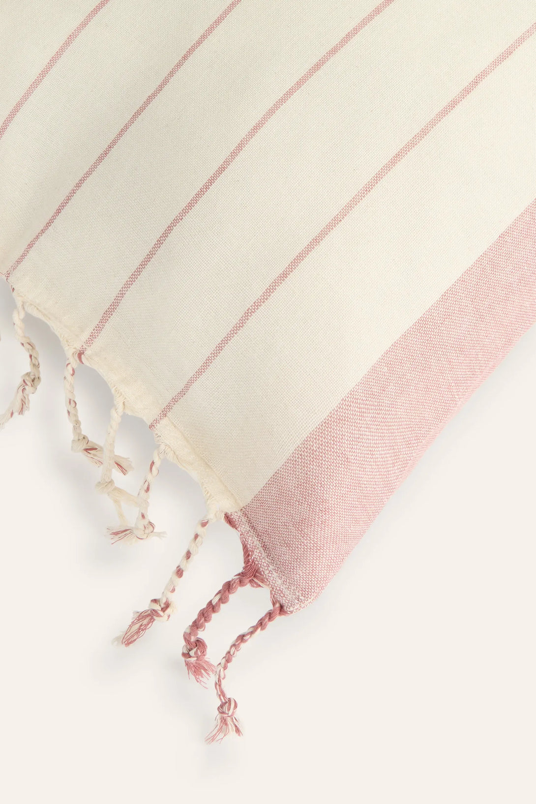 Funda de cojín con rayas tejidas en rojo Tiana-Calma House