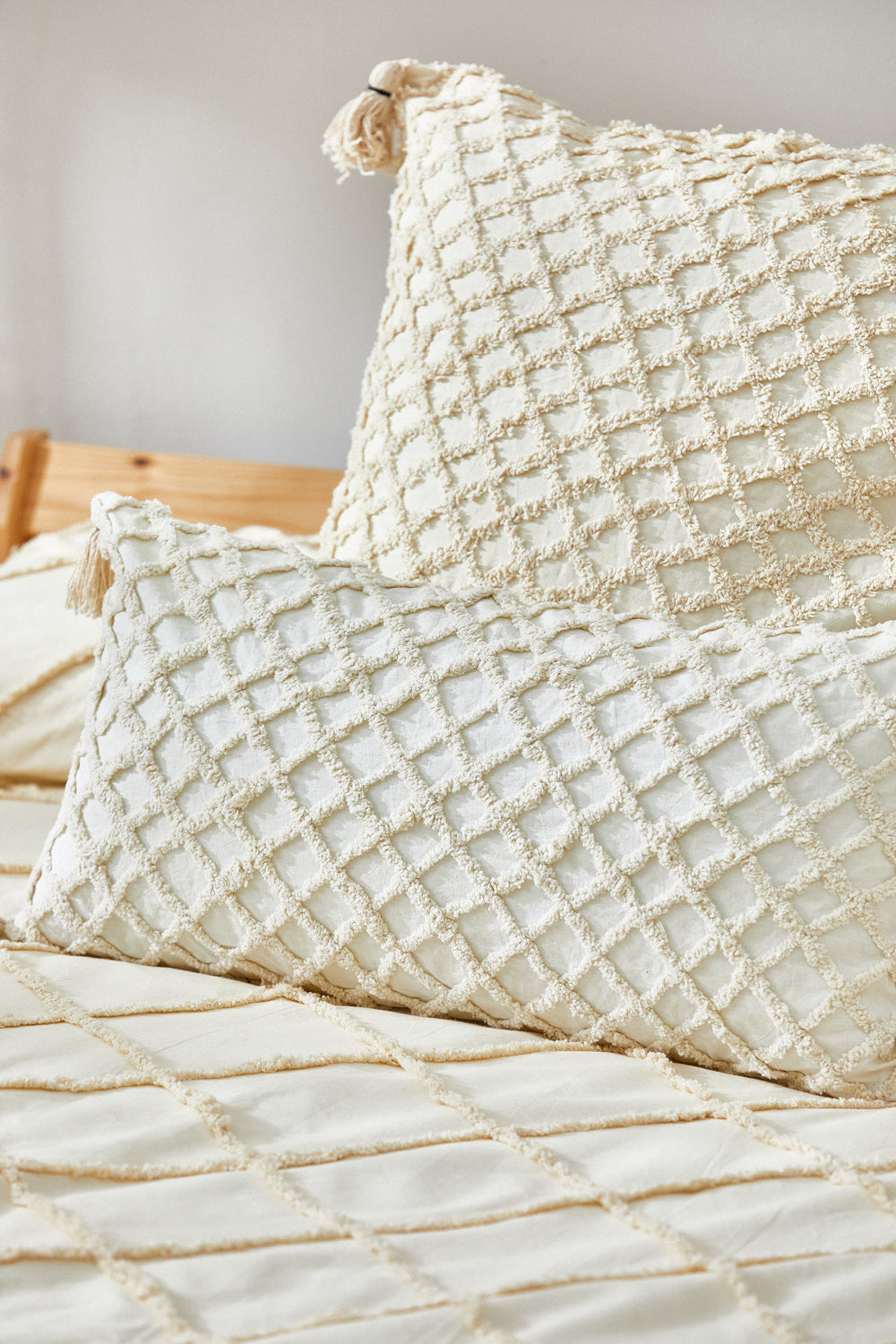 Funda de cojín con relieve de rombos crudo Royal-Calma House