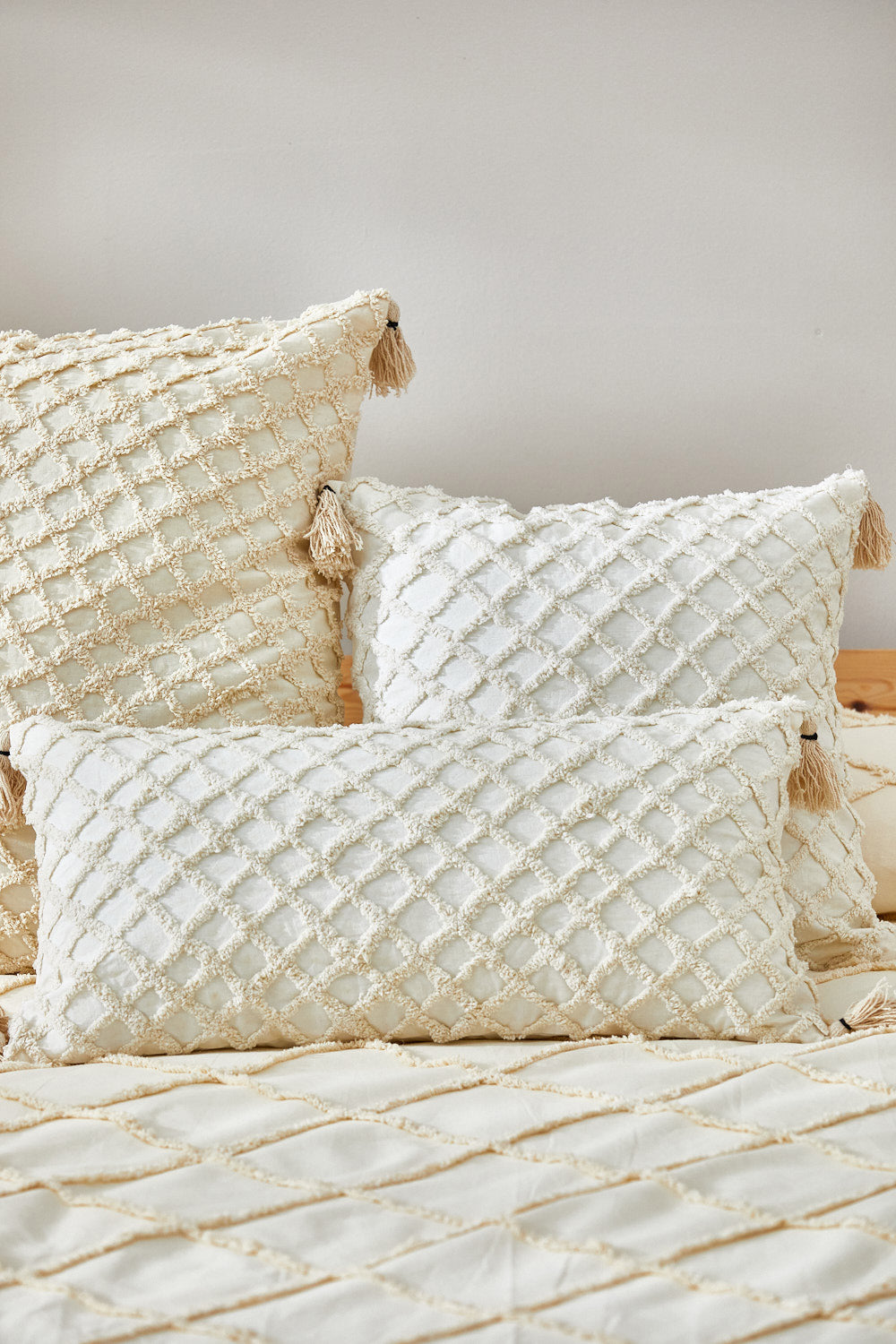 Funda de cojín con relieve de rombos crudo Royal-Calma House