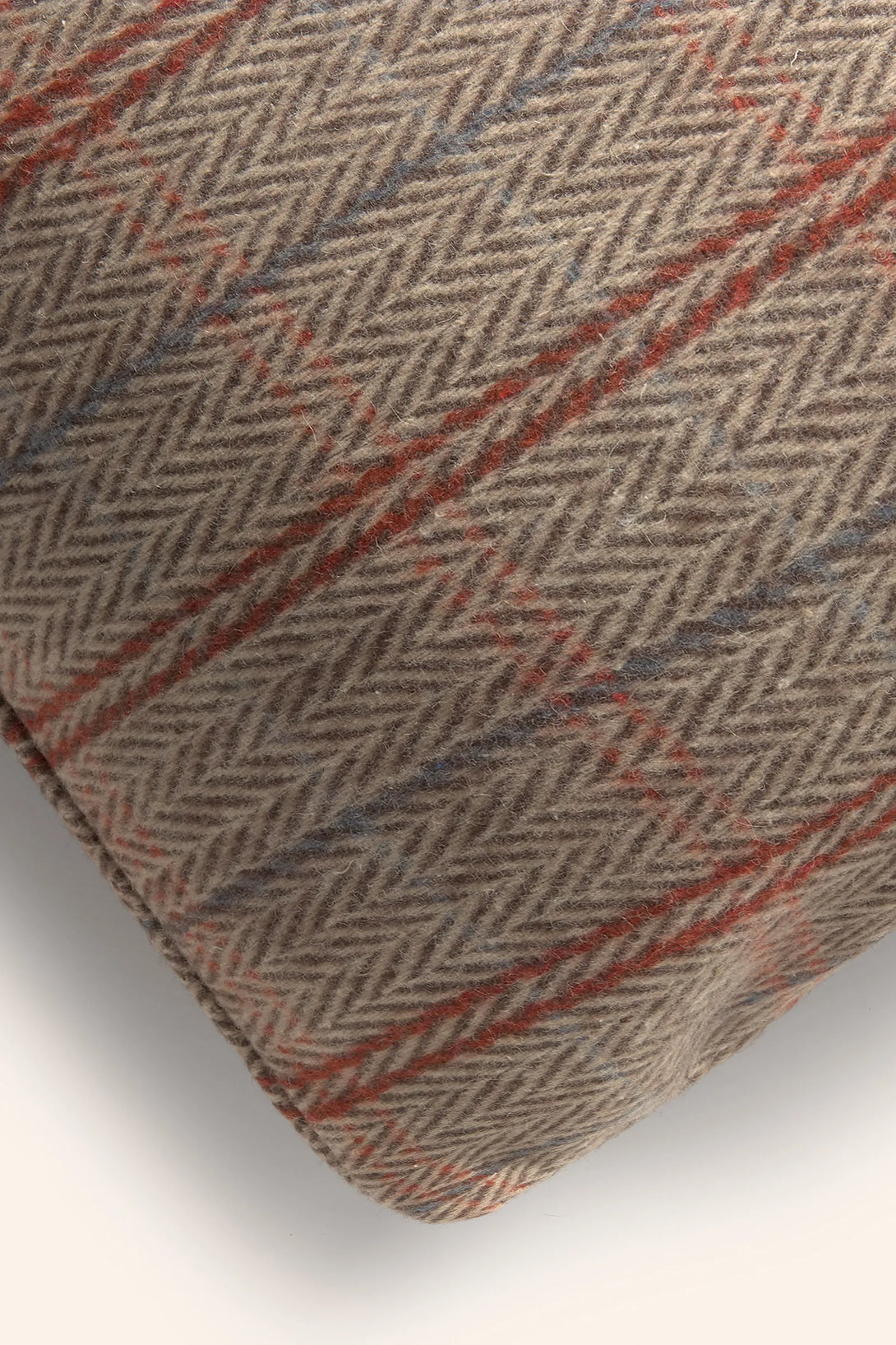 Funda de cojín de lana a rayas Montana-Calma House