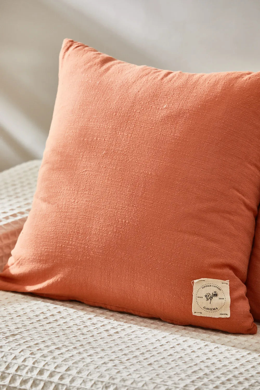 Funda de cojín tierra Gavema-Calma House