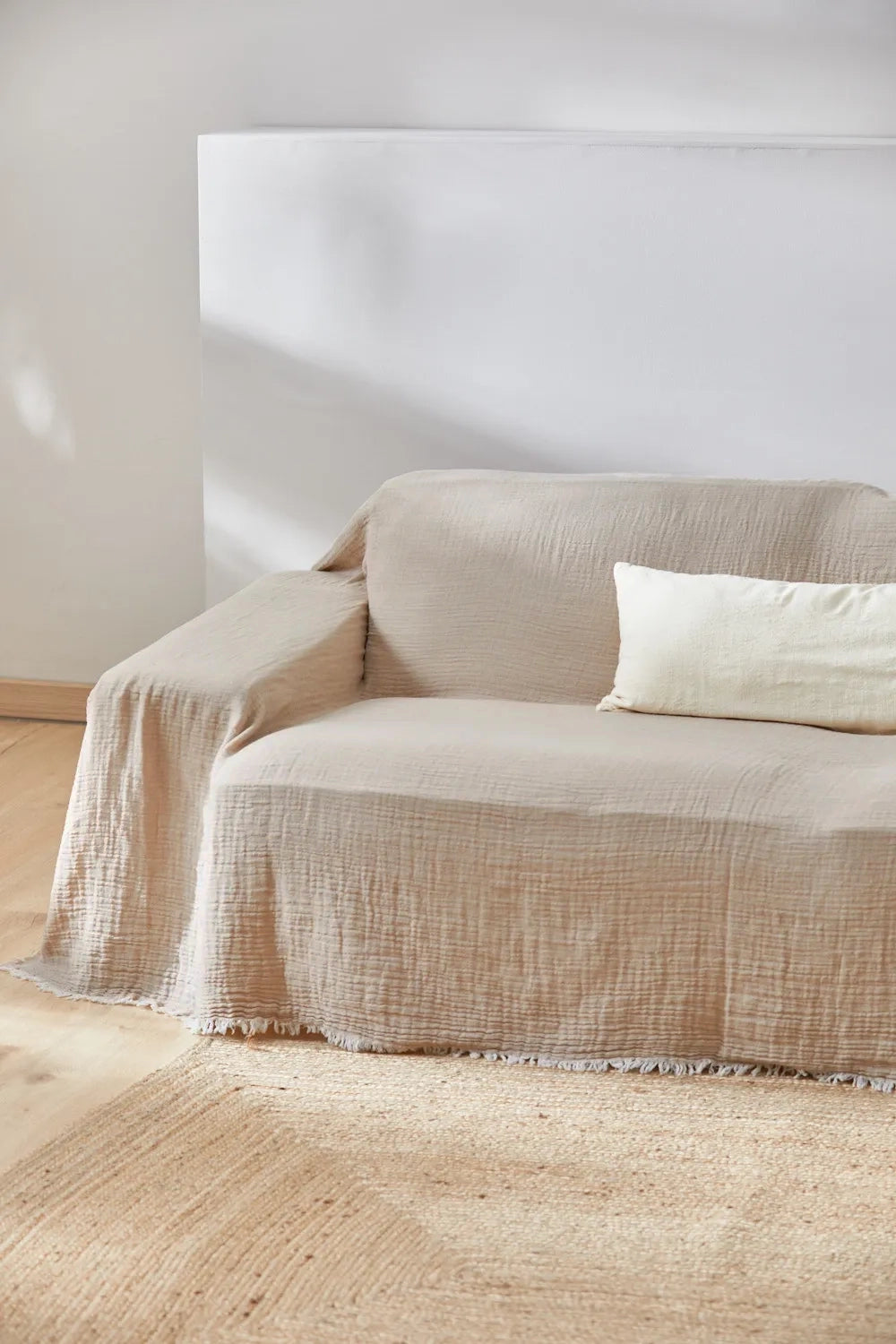 Funda de sofá de algodón beige Layer-Calma House
