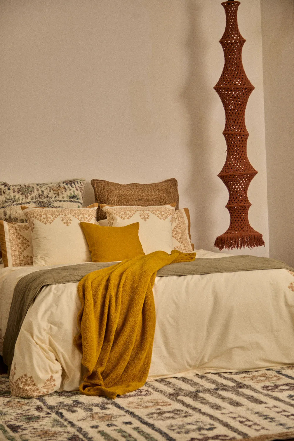 Funda nórdica + juego de almohada con print étnico mostaza Cairo-Calma House