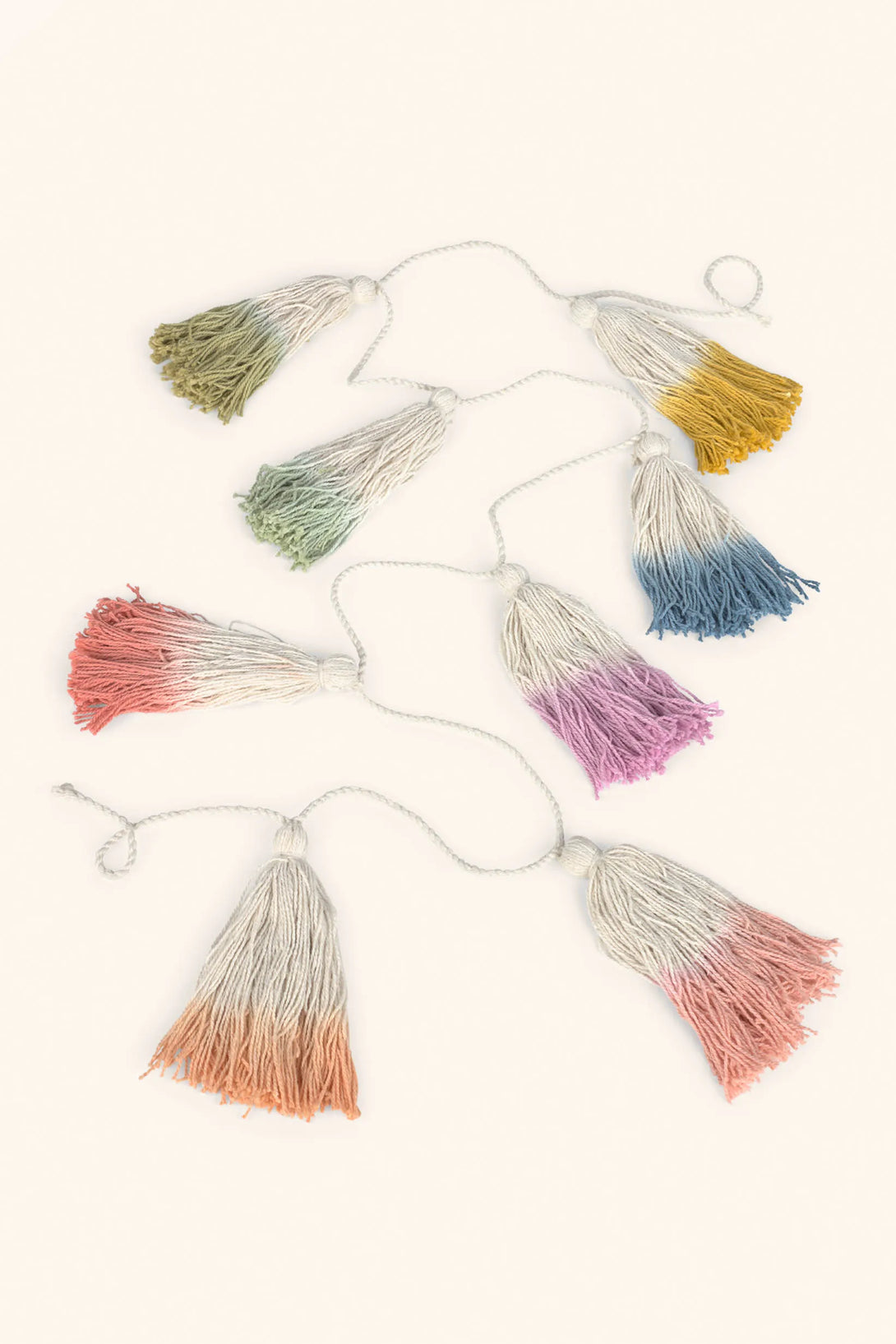 Guirnalda de pompones Tai-Calma House