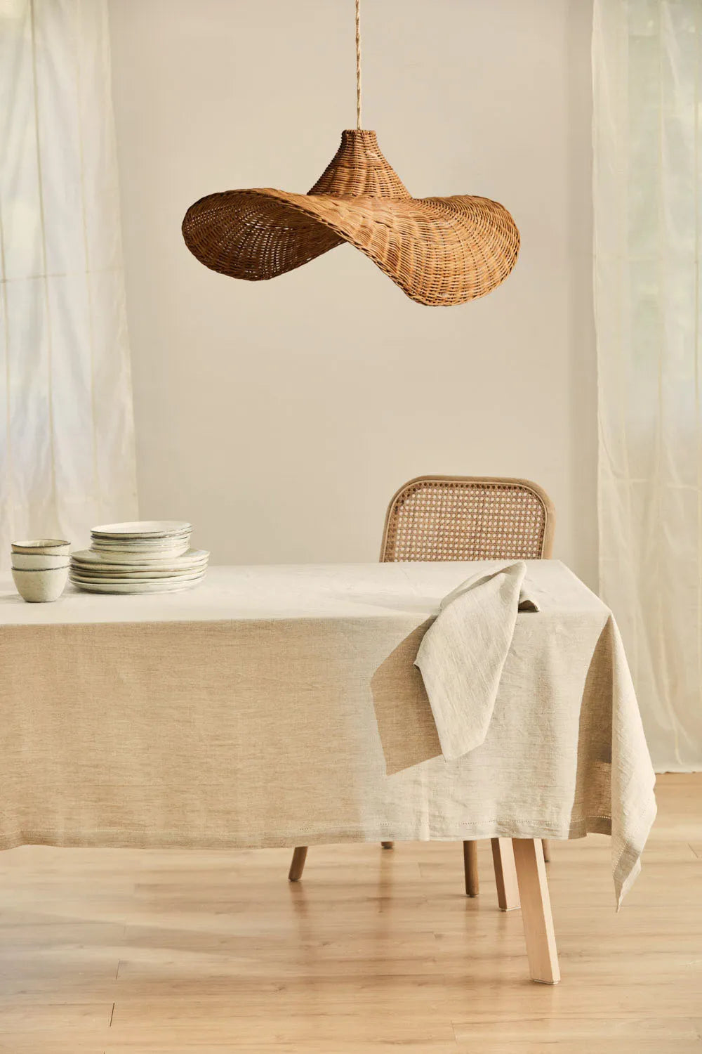 Mantel de puro lino con vainica beige Lino-Calma House