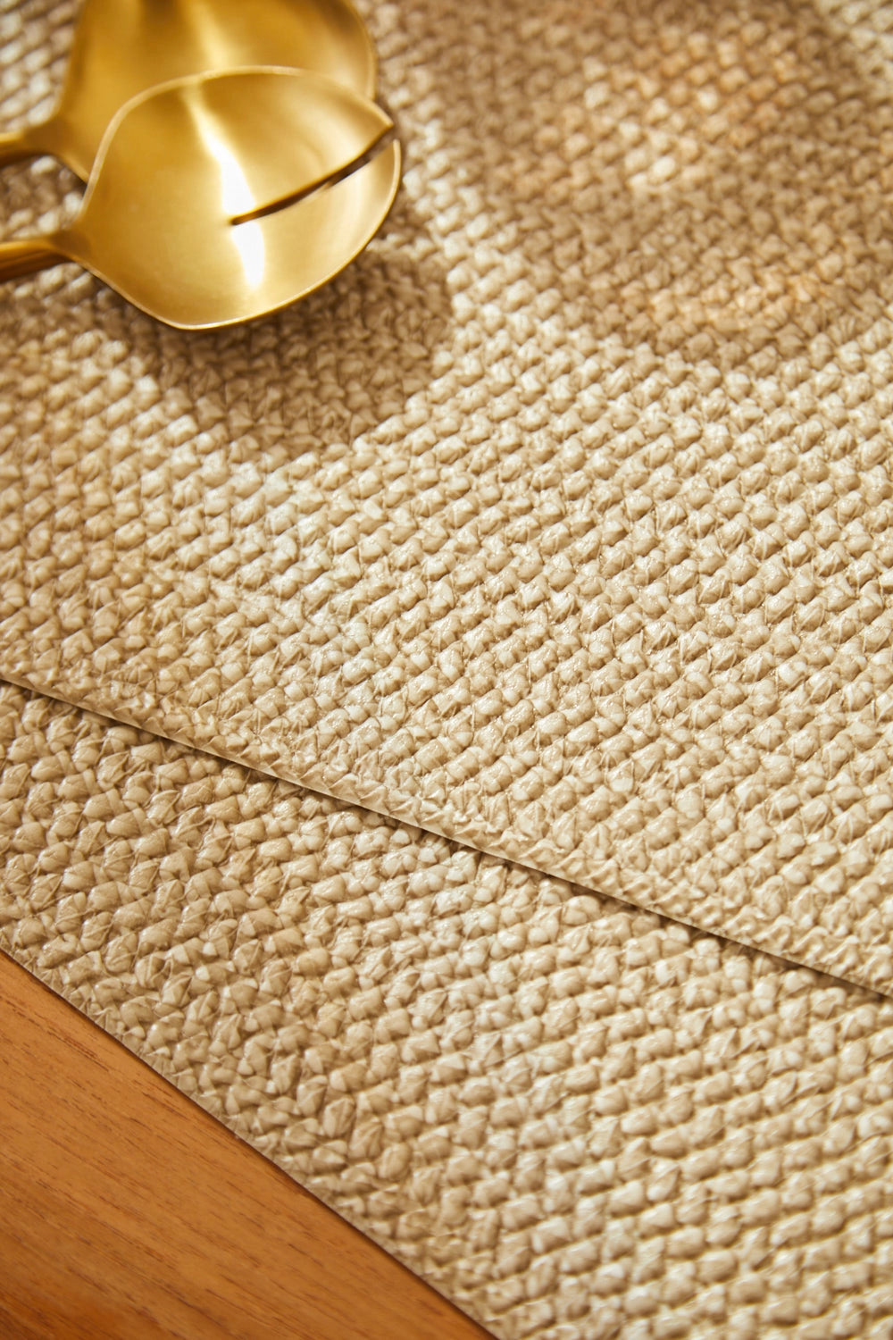 Mantel individual antimanchas con textura beige Pla-Calma House