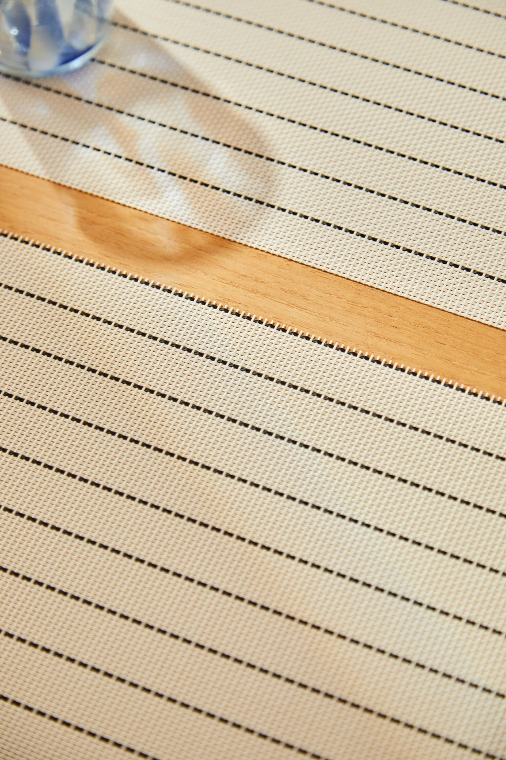 Mantel individual antimanchas trenzado a rayas Pla-Calma House