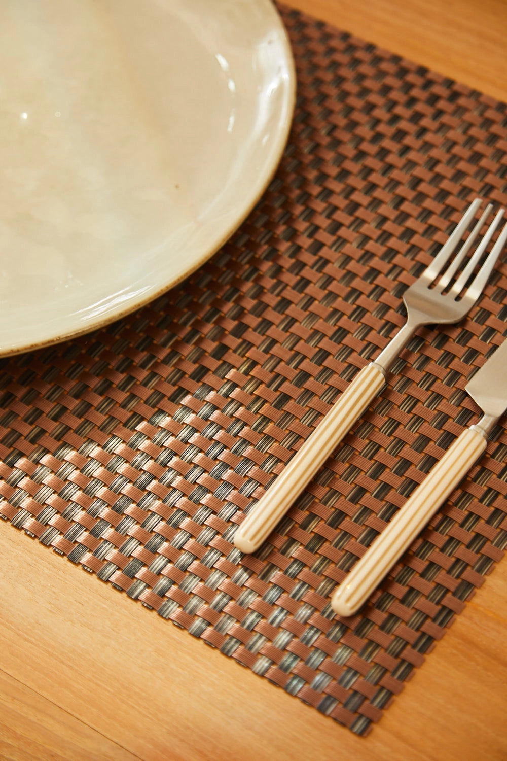 Mantel individual antimanchas trenzado tierra Pla-Calma House