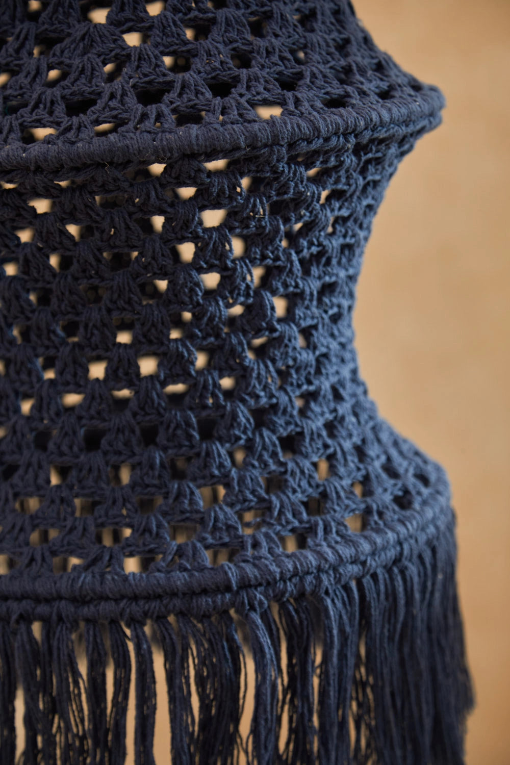 Pantalla mediana para lámpara de techo de crochet azul Pleko-Calma House