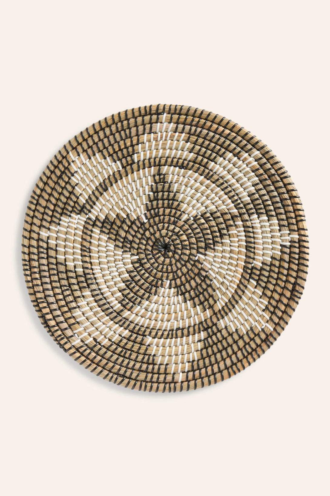 Plato decorativo de junco de mar Amiyad-Calma House