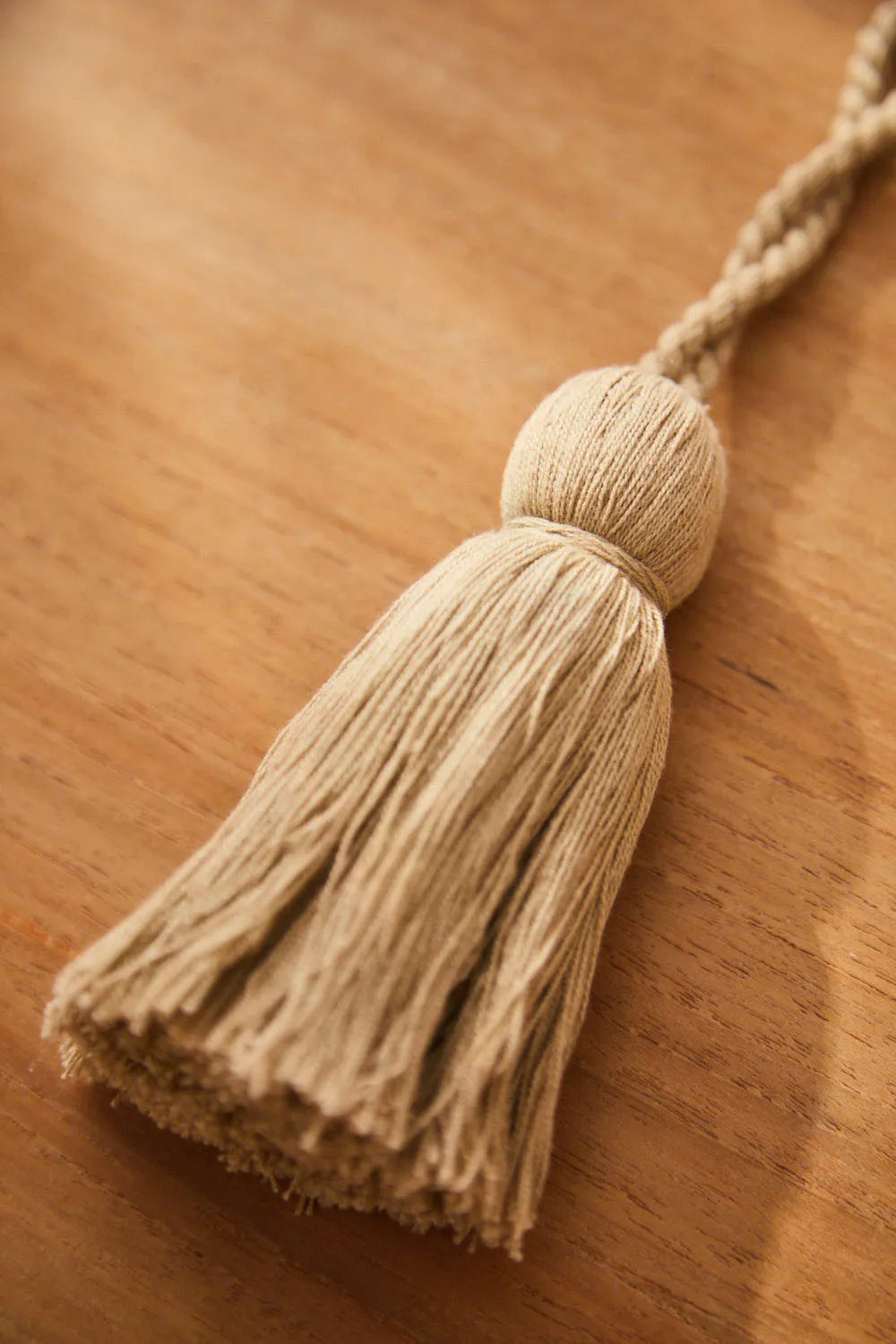 Pompón beige Horn-Calma House