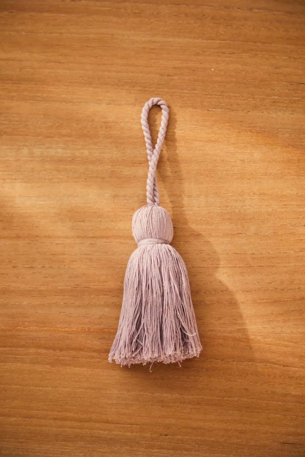 Pompón lila Horn-Calma House